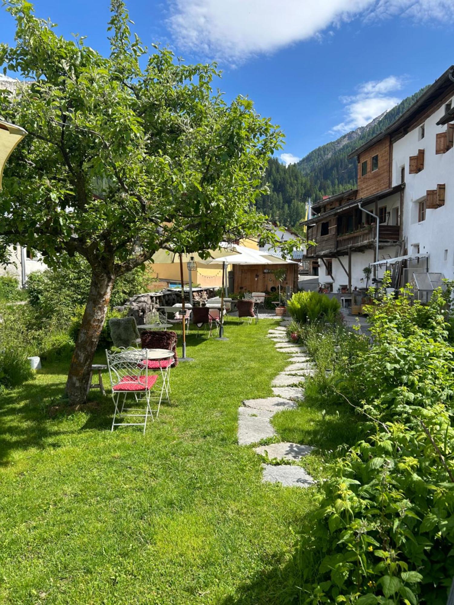 Bed and Breakfast Chasa Jaro Santa Maria Val Müstair Esterno foto